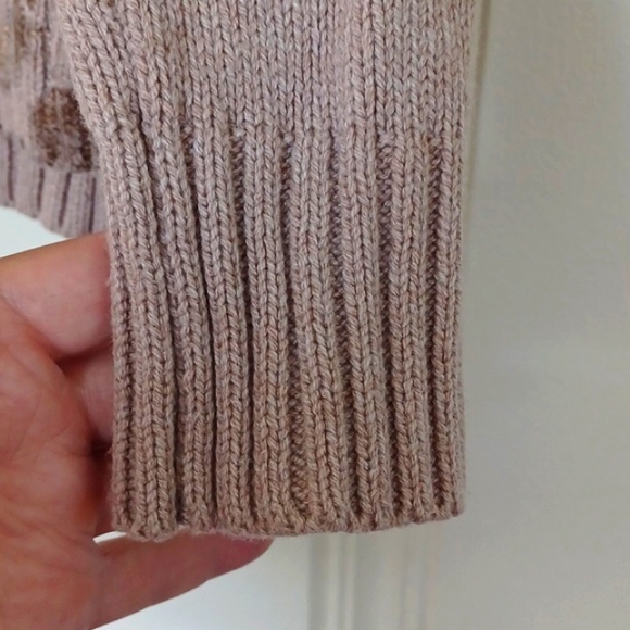 a.n.a. Brand Lt. Brown WM Sweater With Front Gold Print - Picture 4 of 8